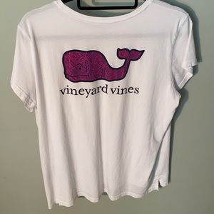 Vineyard Vine white t